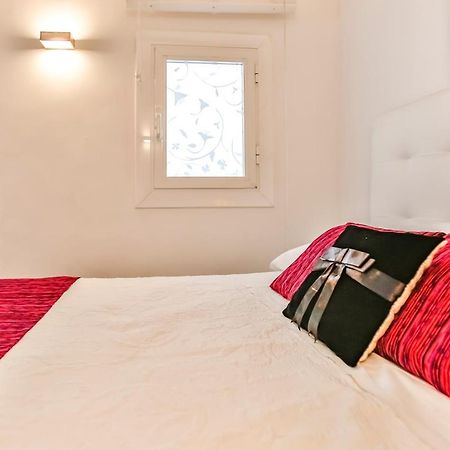 Ghat Apartments Montroig Sitges Esterno foto