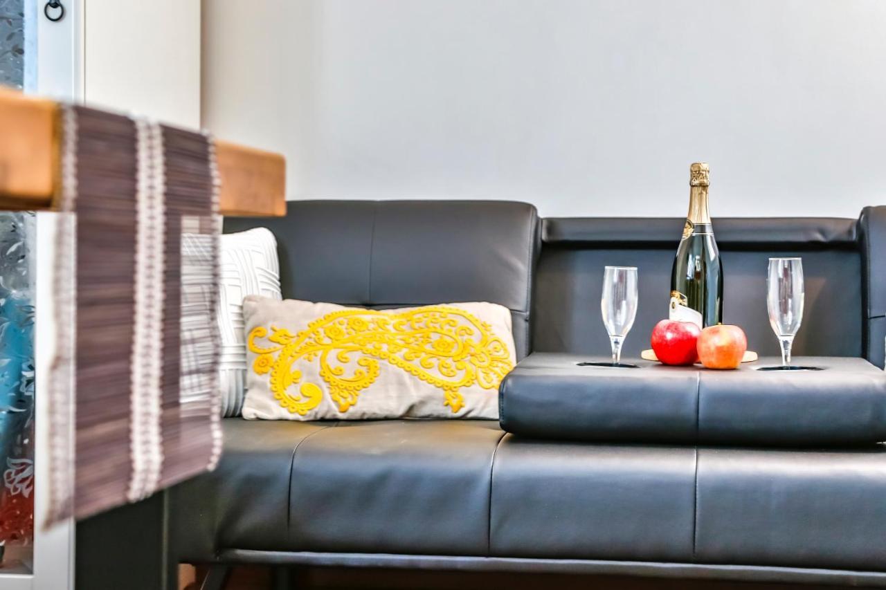 Ghat Apartments Montroig Sitges Esterno foto