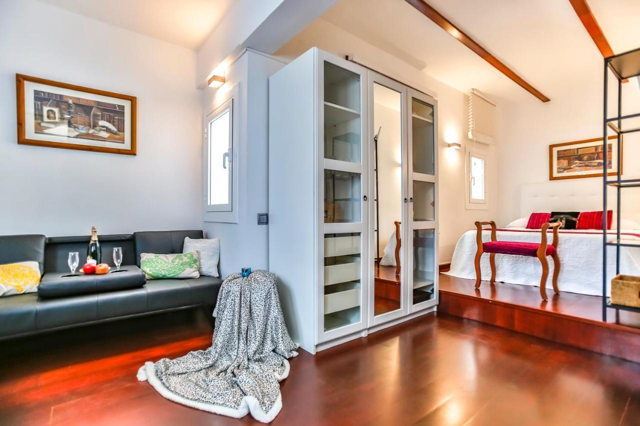 Ghat Apartments Montroig Sitges Esterno foto